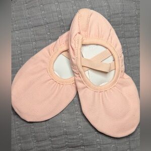 Pink Ballet Flats for Kids US size 11. EU size 29.